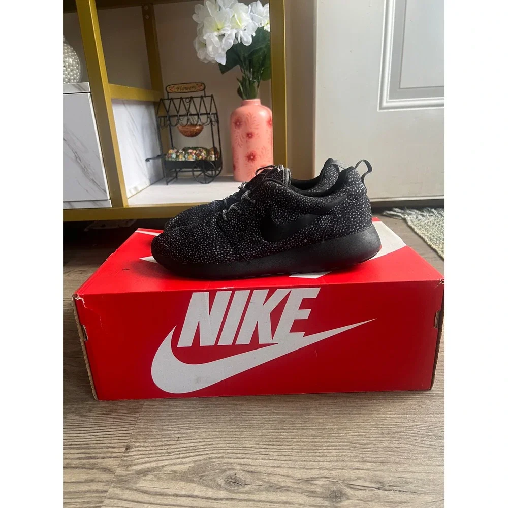 Nike Roshe Run Print Women's Cool Grey Black 599432-002 Size 8.5